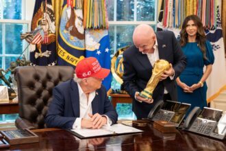 Le projet FIFA Forward Enterprise ouvre la voie à une financiarisation risquée du football mondial, suscitant l’opposition de l’UEFA, de la Concacaf et de nombreux acteurs.