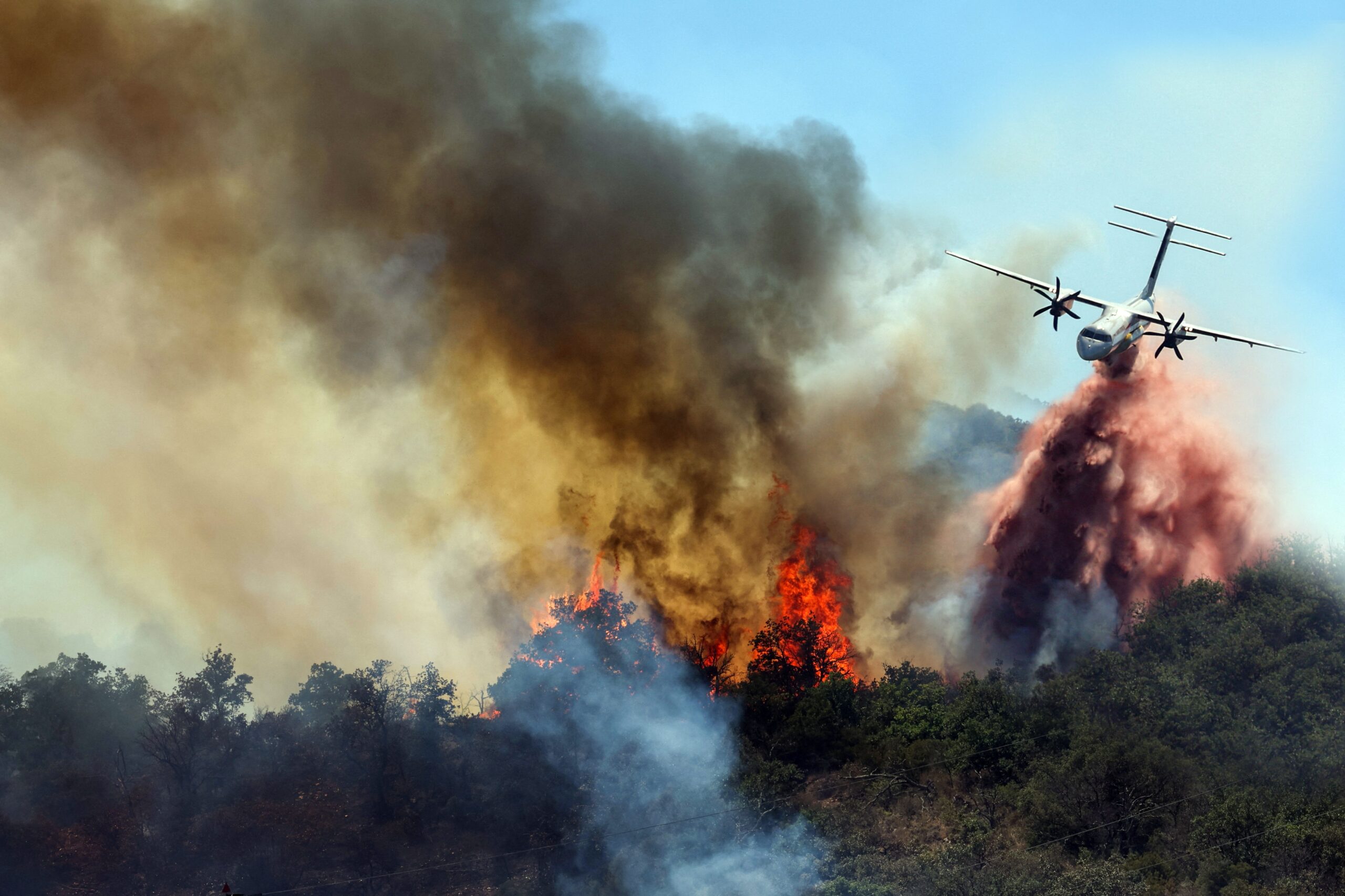 Incendies en France : Faut-il décréter l'état d'urgence ?