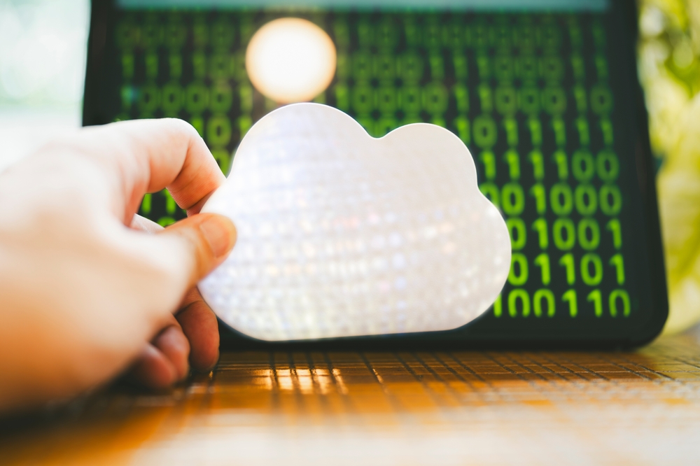 L'option souveraine : auto-hébergement et solutions qualifiées SecNumCloud