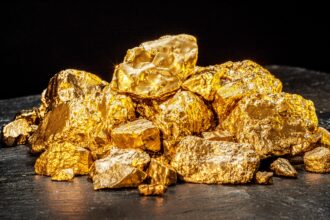 Cours de l’or : analyse d’un marché stable mais sous tension