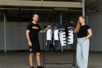 Premiere combinaison de course urbaine esc bison pour e scooters