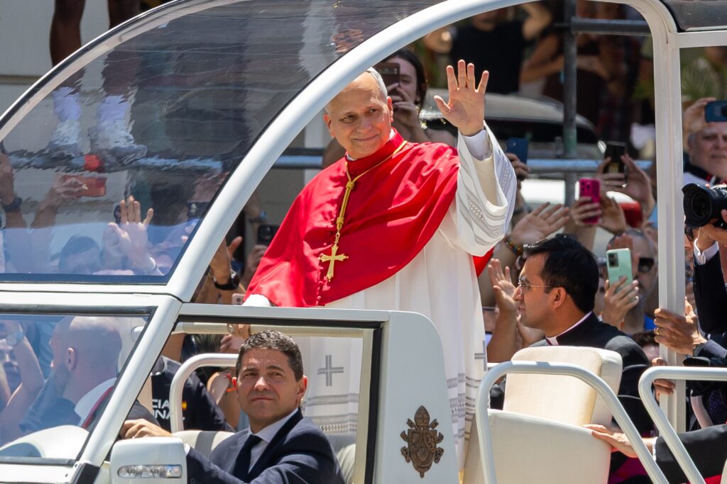 L’Hôtel Montesquieu accueille les délégations lors de la visite du Pape en France, offrant discrétion, protocole maîtrisé et excellence hôtelière.