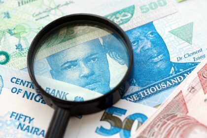 Analyse de la situation financière du Gabon après la notation 'CCC-' de Fitch. Entre investissements massifs, dette intérieure et négociations FMI