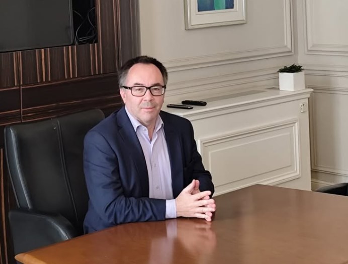 Christian Person : L'ex-chômeur devenu roi de l’IA