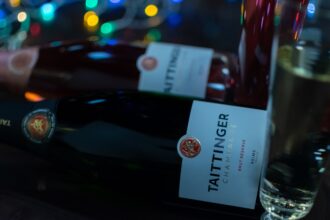 Fêtes de fin d'année : le champagne résiste toujours