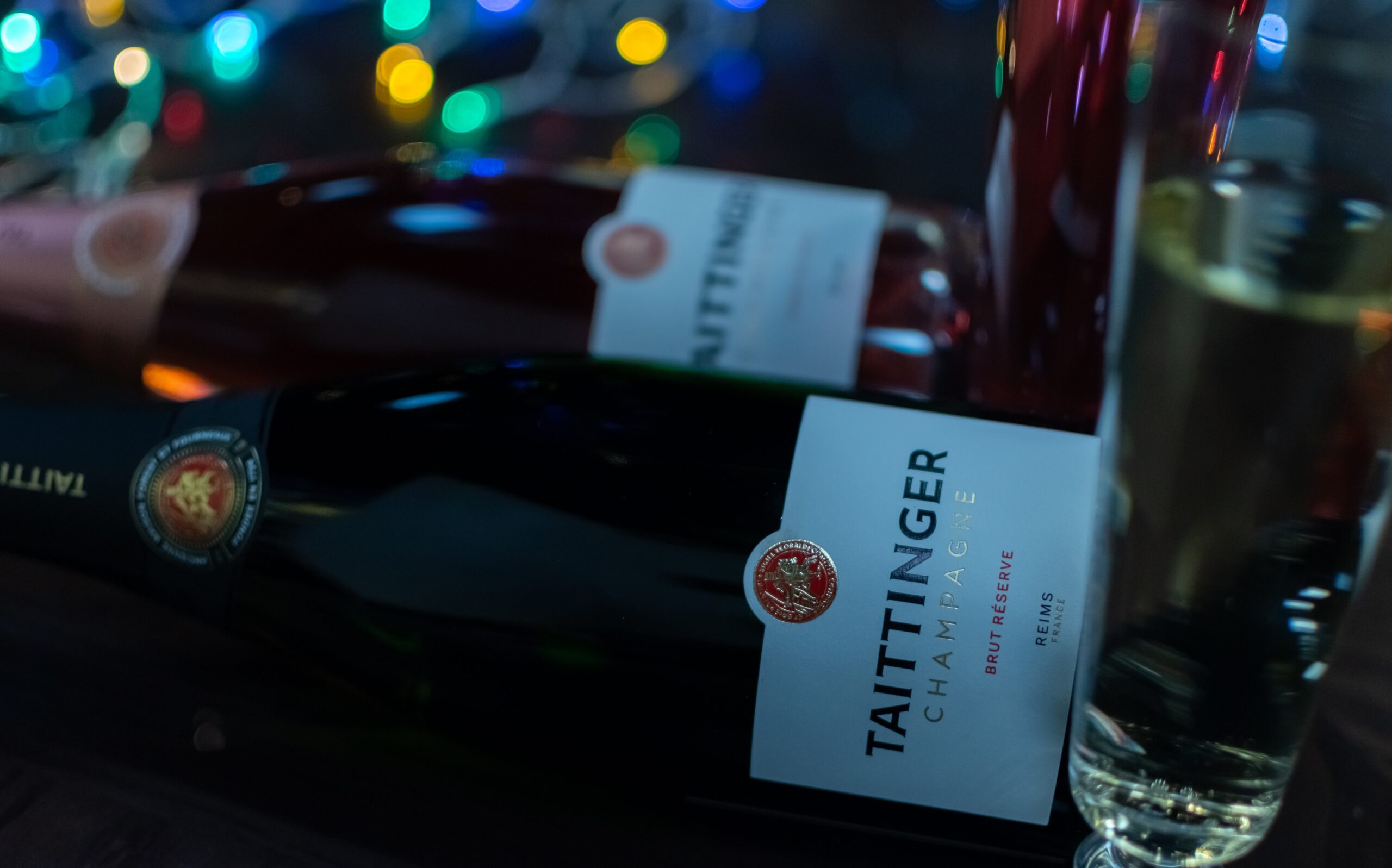 Fêtes de fin d'année : le champagne résiste toujours