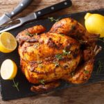 L'art français de sublimer le poulet : du mijoté dominical aux tables étoilées