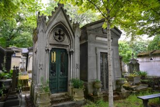 Paris occulte : promenade au cœur du mystère parisien