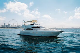 Sealine F430 : avis et prix du yacht à flybridge