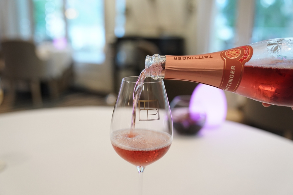 Fêtes de fin d'année : le champagne résiste toujours